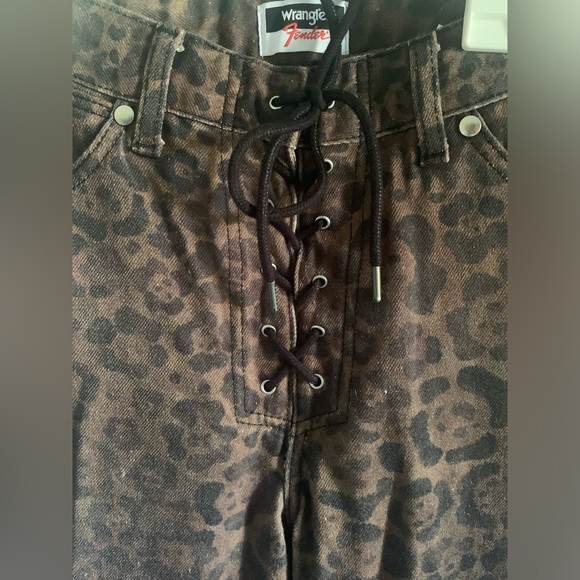 Wrangler X Fender leopard print jean - Picture 2 of 5